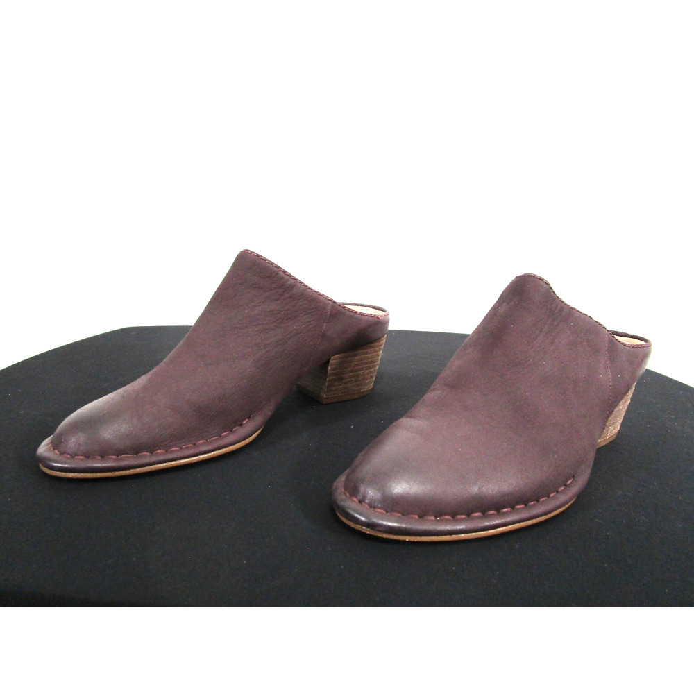 EUC! Clarks Spiced Isla Aubergine Leather Med. Heel Mules Women 7 M - Picture 2 of 10